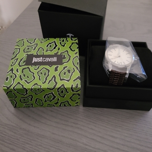 Authentic Roberto Cavalli Watch - Picture 2 of 7